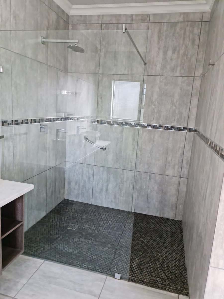 To Let 2 Bedroom Property for Rent in Albertinia Western Cape